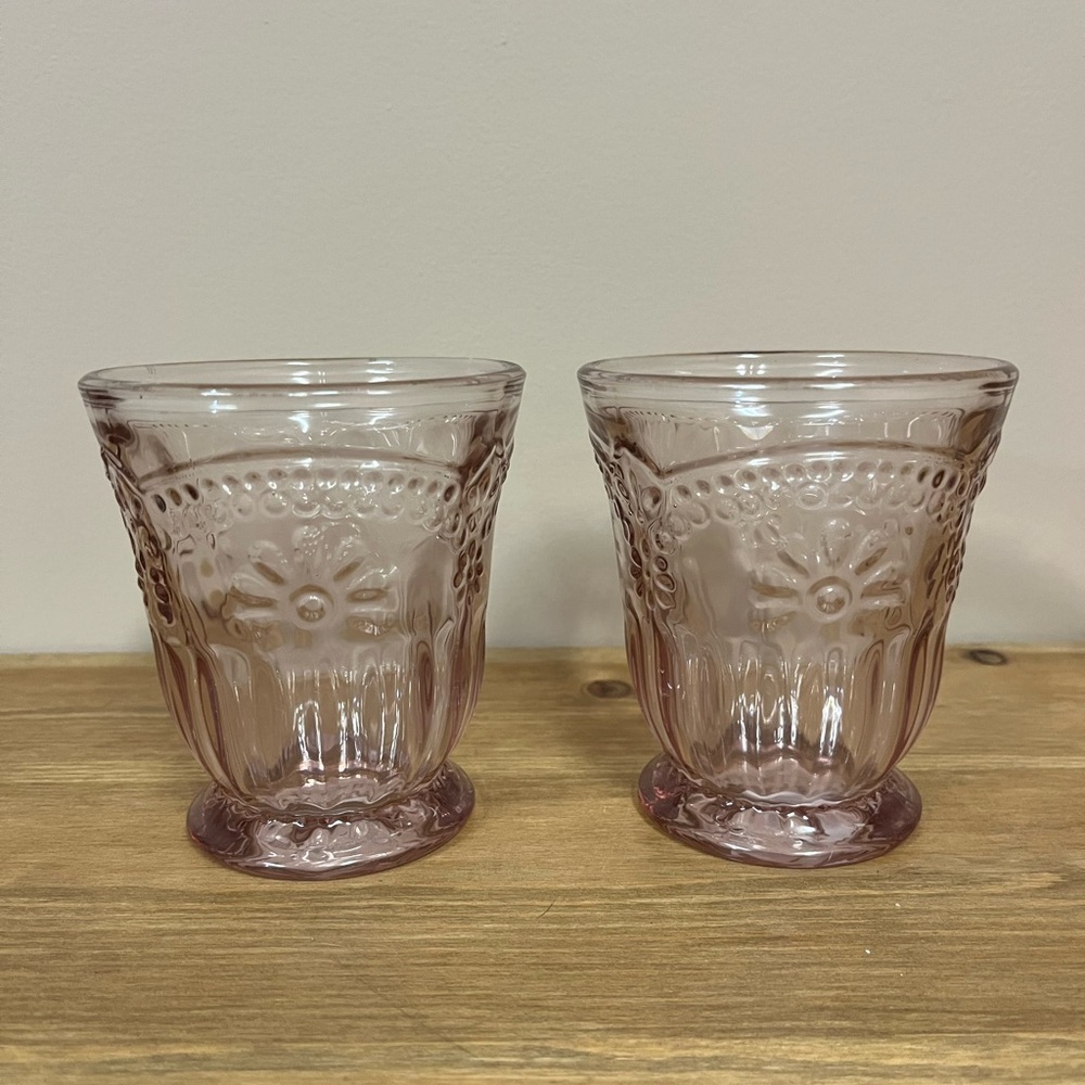 BRAND NEW - Pink Vintage-Inspired Floral Tumbler Set